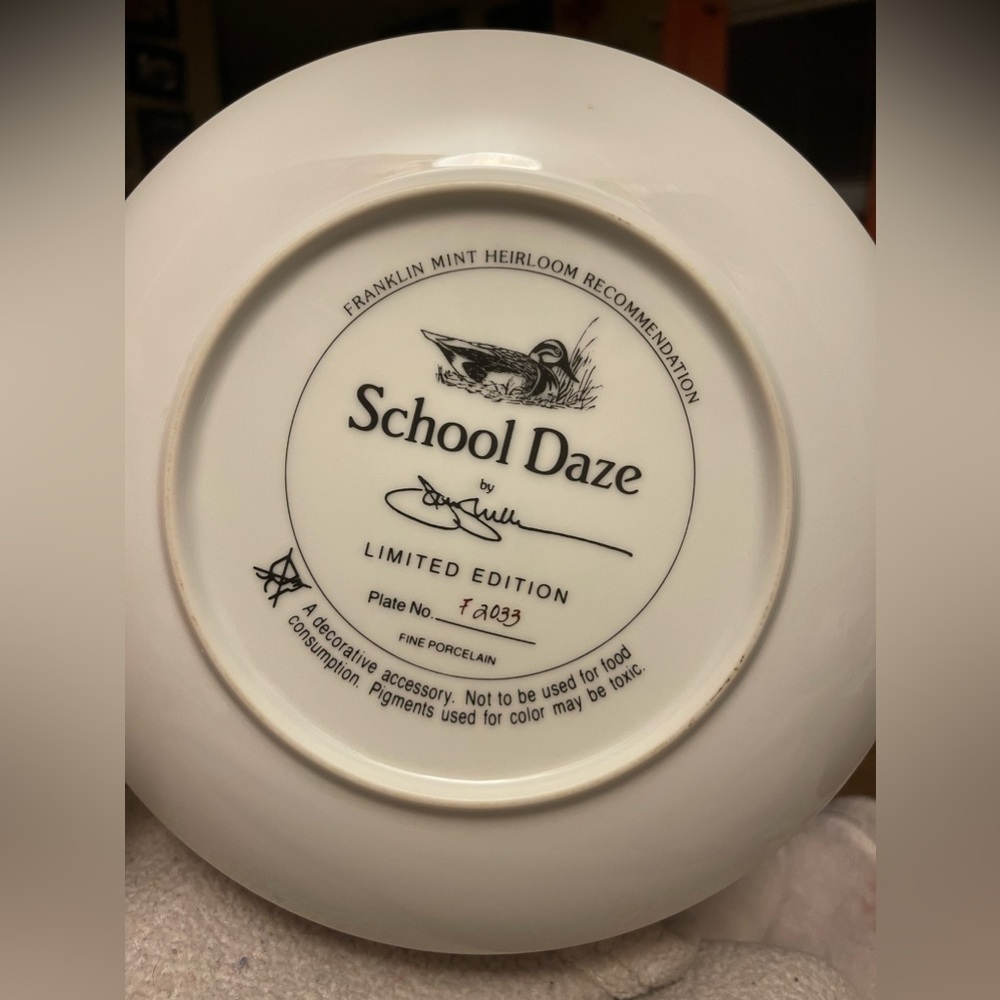 Franklin Mint Heirloom “School Daze” Collector plate - Picture 2 of 2